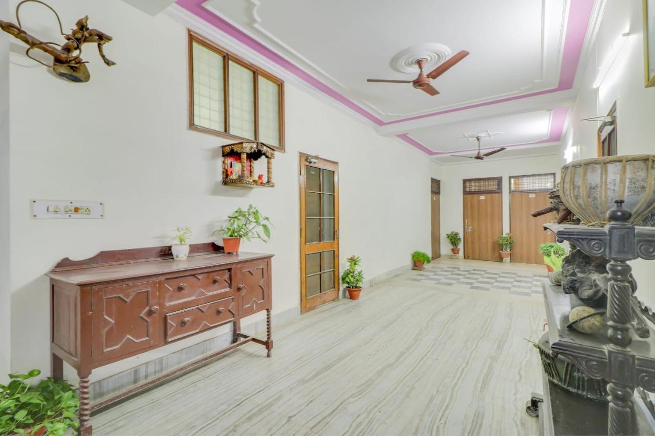 Super Oyo Capital O Heritage House Colonelganj Esterno foto