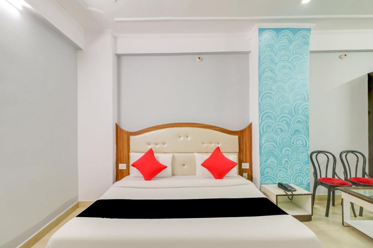 Super Oyo Capital O Heritage House Colonelganj Esterno foto